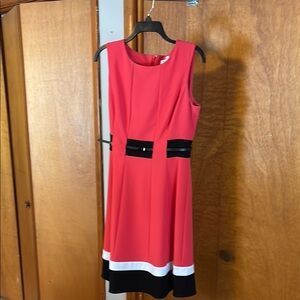 Elegant Sleeveless Dress - hot pink and Black